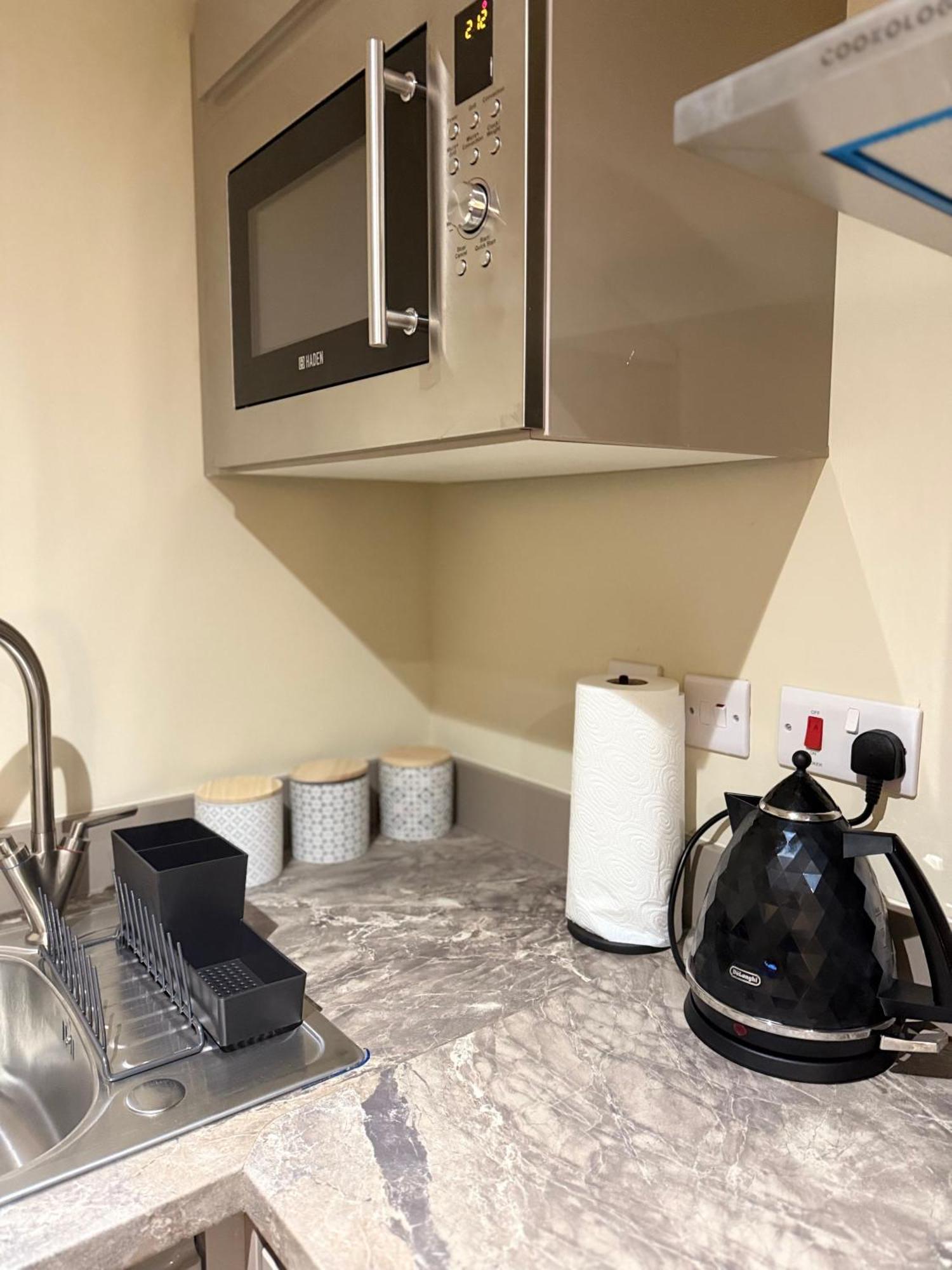 Cosy Mezzanine Apartment Leeds City Centre Bagian luar foto